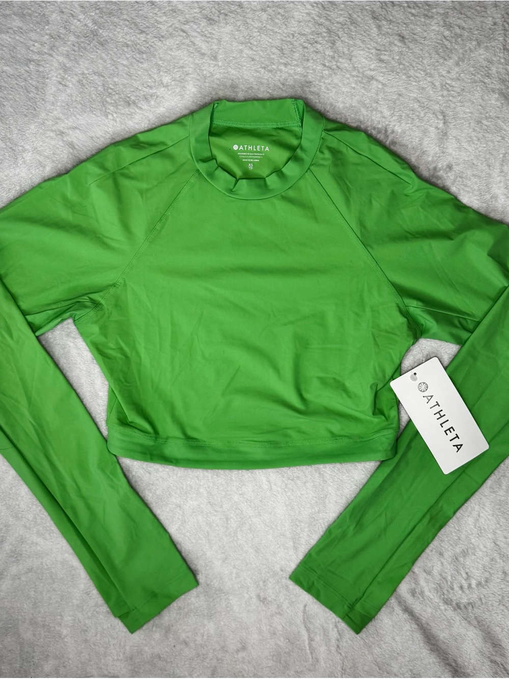 Athleta Women's Green Long-Sleeve Crop Top NWT